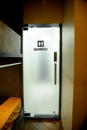 Luxury Ortak Ranzalı Oda, Sadece erkekler için, Şehir Manzaralı