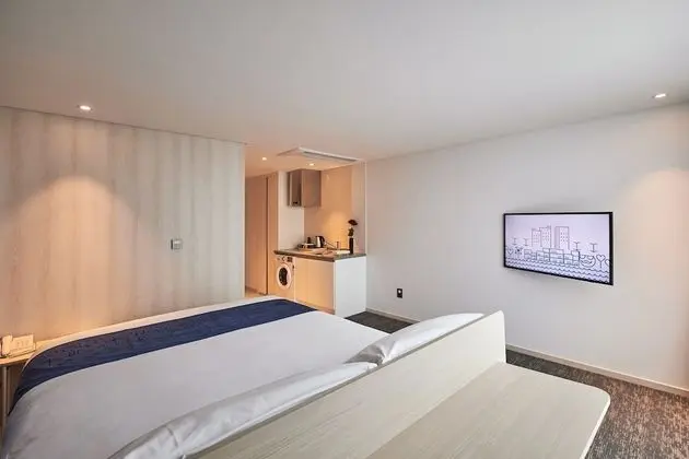 Deluxe Tek Büyük Yataklı Oda (Double & Slide Bed, Microwave)