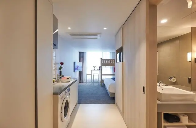 Deluxe Tek Büyük Yataklı Oda (Double & Slide Bed, Microwave)
