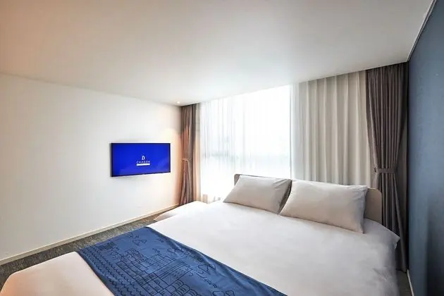 Deluxe Tek Büyük Yataklı Oda (Double & Slide Bed, Microwave)