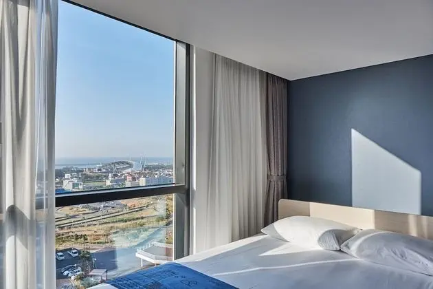 Deluxe Tek Büyük Yataklı Oda (Double & Slide Bed, Microwave)
