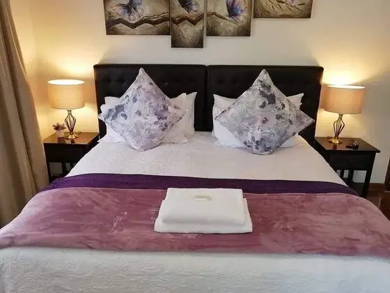 Oda (Chaston Manor Room One)