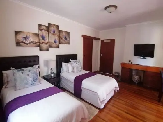 Oda (Chaston Manor Room One)