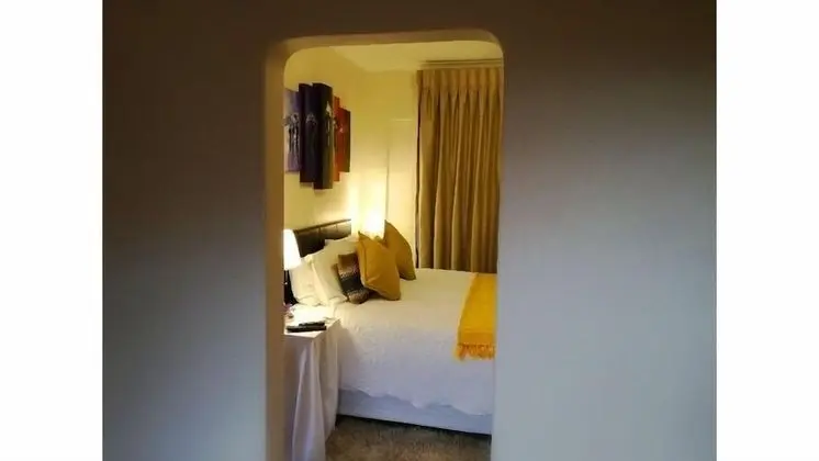 Oda (Chaston Manor Room Three)