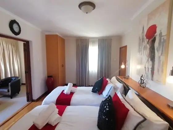 Oda (Chaston Manor Room Two)