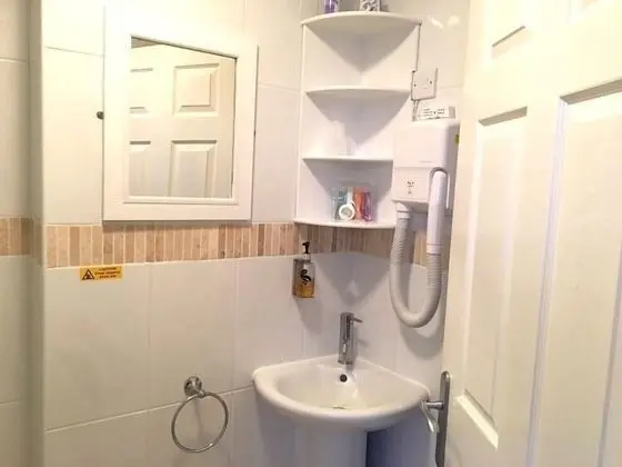 Standard Süit, Banyolu/Duşlu