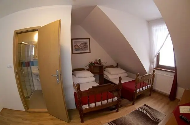 Tek Büyük veya İki Ayrı Yataklı Oda