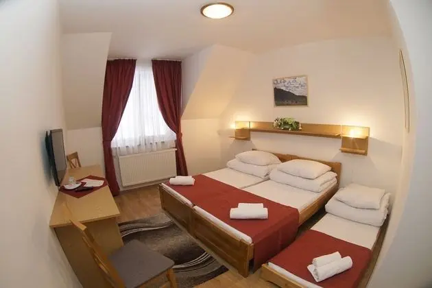 Tek Büyük veya İki Ayrı Yataklı Oda