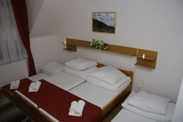 Tek Büyük Yataklı Oda