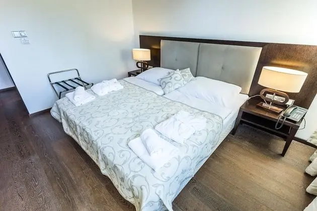 Comfort Tek Büyük veya İki Ayrı Yataklı Oda