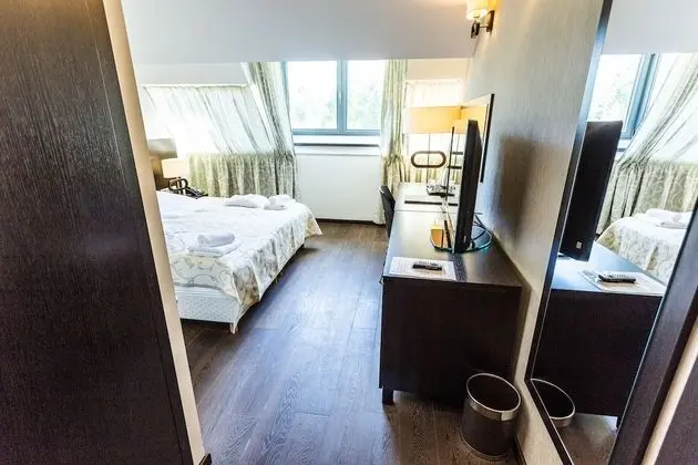 Comfort Tek Büyük veya İki Ayrı Yataklı Oda
