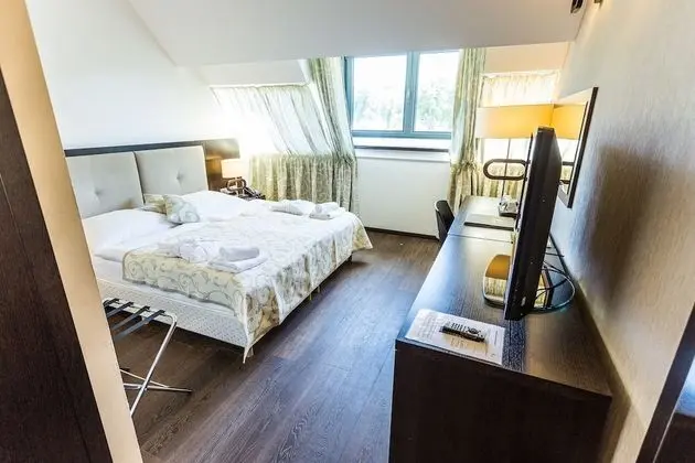 Comfort Tek Büyük veya İki Ayrı Yataklı Oda