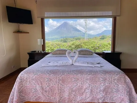 Standard Oda, 1 Büyük (Queen) Boy Yatak, Özel Banyo, Dağ Manzaralı