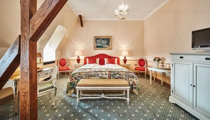 Deluxe Tek Büyük Yataklı Oda