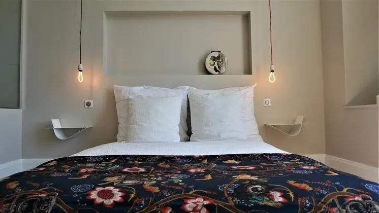 Tek Büyük Yataklı Oda (Chambre Beige)