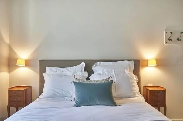 Comfort Tek Büyük Yataklı Oda, 1 Büyük (Queen) Boy Yatak, Şömine, Bahçe Manzaralı