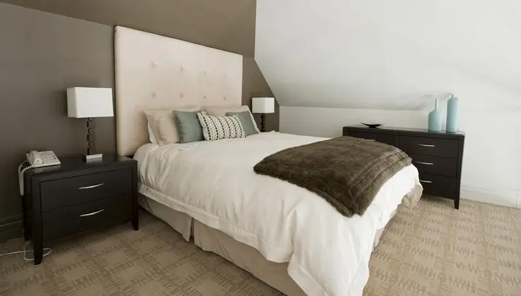 Çift ​​kişilik Queen Size Bed