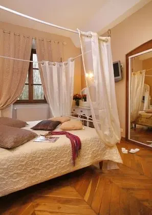 Royal Tek Büyük Yataklı Oda