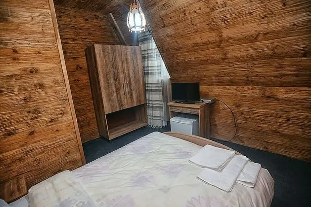 Luxury Tek Büyük Yataklı Oda