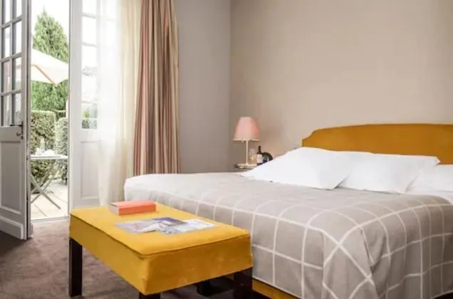 Classic Tek Büyük veya İki Ayrı Yataklı Oda