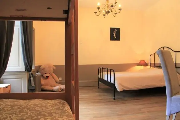 Family Tek Büyük Yataklı Oda, Banyolu/Duşlu, Park Manzaralı (Chambre familiale 3)