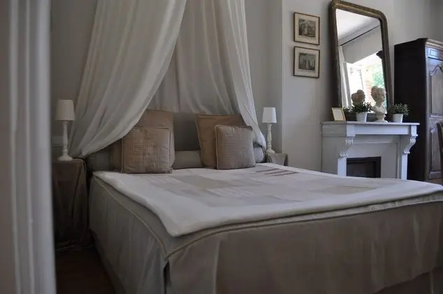 Deluxe Tek Büyük Yataklı Oda (Hugues d'Auteuil)