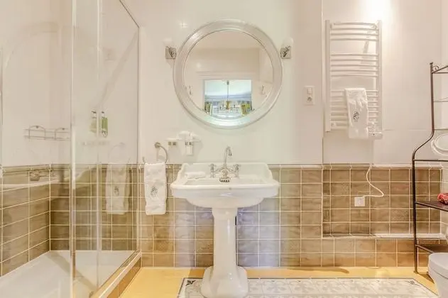 Luxury Tek Büyük Yataklı Oda (Les Andelys)