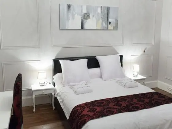 Tek Büyük Yataklı Oda