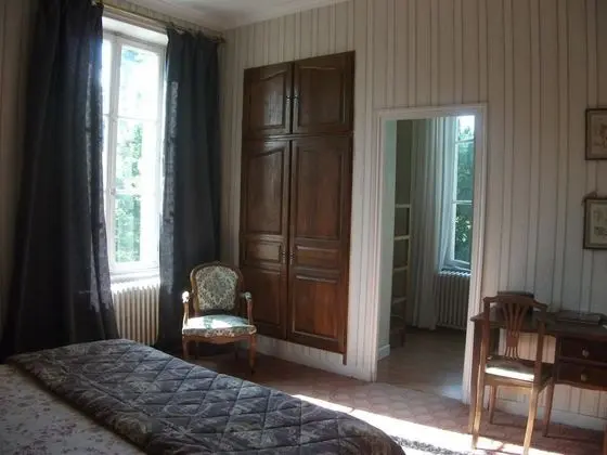 Tek Büyük veya İki Ayrı Yataklı Oda (Louis)