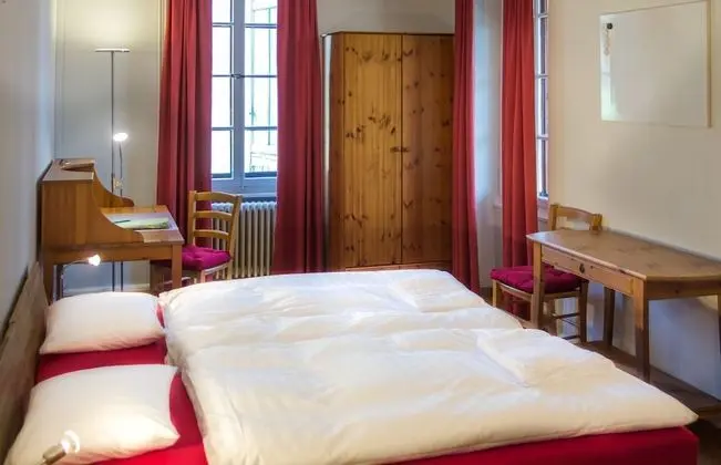 Basic İki Ayrı Yataklı Oda, Ortak Banyo, Ek Bina (Petit-Bossey)