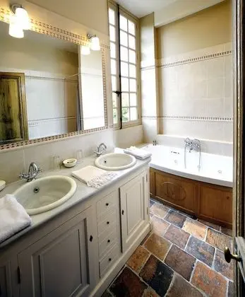 Luxury Oda (in the Caslte)