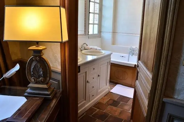 Luxury Oda (in the Caslte)