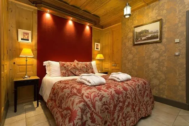 Luxury Oda