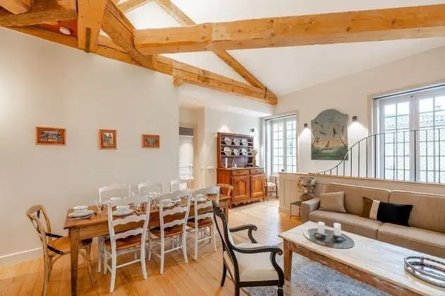 Luxury Apart Daire, Bahçe Manzaralı (Appartement du Cocher)