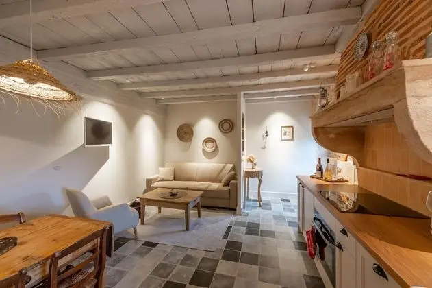 Romantic Apart Daire, Bahçe Manzaralı (Appartement du Paradis)