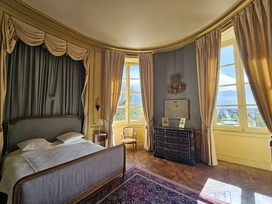 Tek Büyük Yataklı Oda (Ovale)