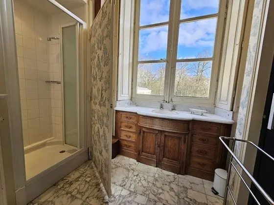 Tek Büyük Yataklı Oda (Ovale)