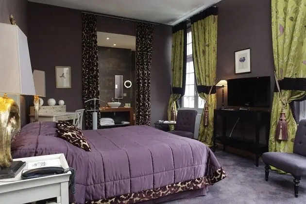 Classic Tek Büyük Yataklı Oda