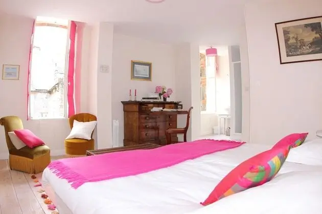 Tek Büyük Yataklı Oda (Rose)