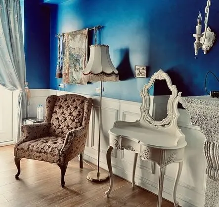 Luxury Tek Büyük Yataklı Oda (Iris)