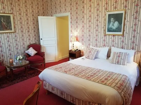 Traditional Tek Büyük veya İki Ayrı Yataklı Oda