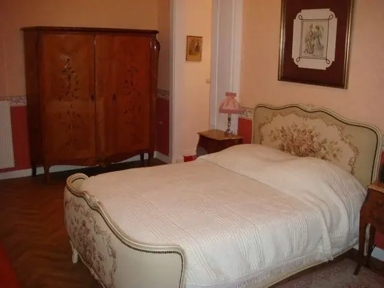 Deluxe Tek Büyük Yataklı Oda (Pompadour)