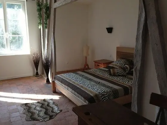 Superior Tek Büyük Yataklı Oda, Özel Banyo, Bahçe Manzaralı