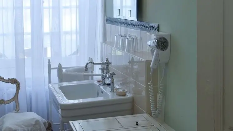 Deluxe Üç Kişilik Oda