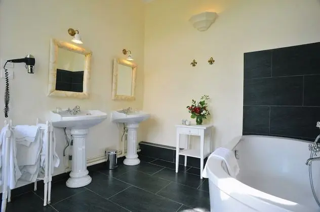 Luxury Tek Büyük Yataklı Oda