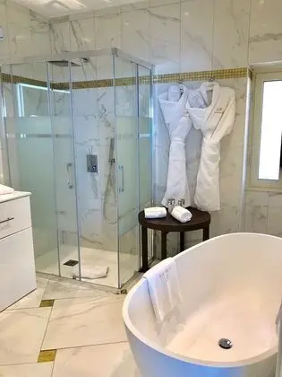 Deluxe Tek Büyük Yataklı Oda, Deniz Manzaralı