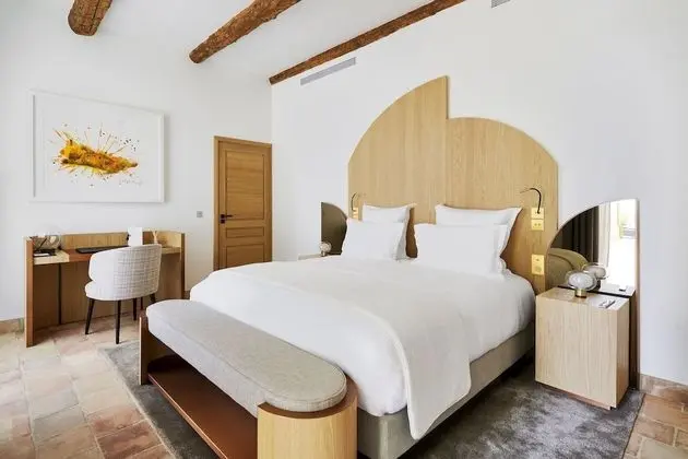 Classic Tek Büyük Yataklı Oda