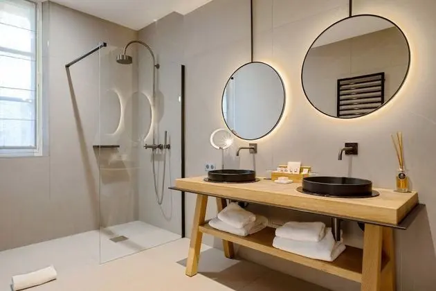 Classic Tek Büyük Yataklı Oda