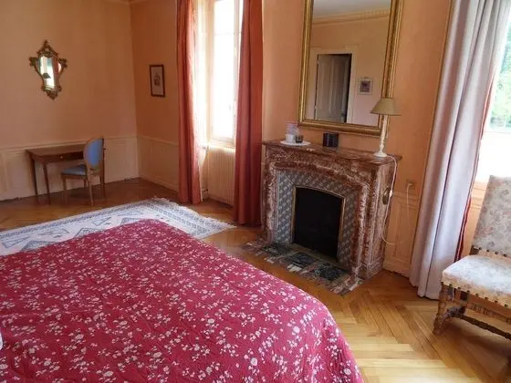 Comfort Tek Büyük Yataklı Oda, Özel Banyo, Bahçe Manzaralı