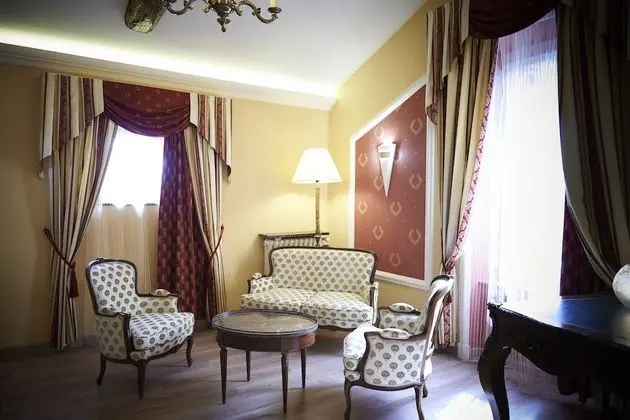 Standard Oda, Birden Çok Yatak, Bahçe Manzaralı